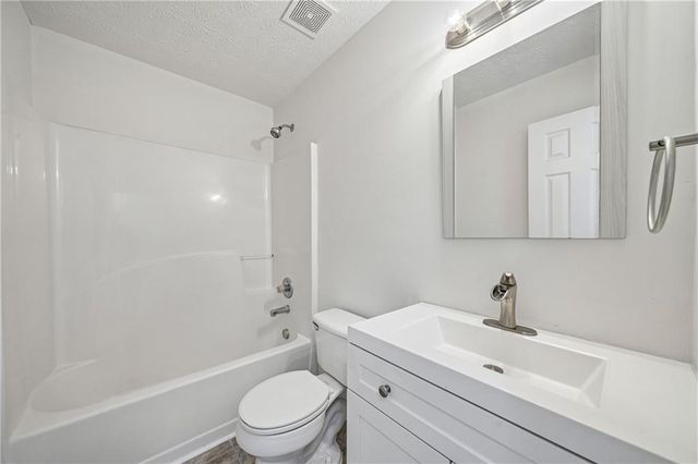1709 Wyntercreek Lane, Hoschton, GA 30548