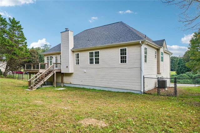 1709 Wyntercreek Lane, Hoschton, GA 30548