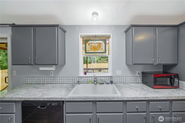 29306 O Street, Ocean Park, WA 98640