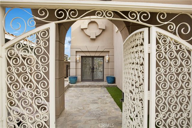 30140 Point Marina Drive, Canyon Lake, CA 92587