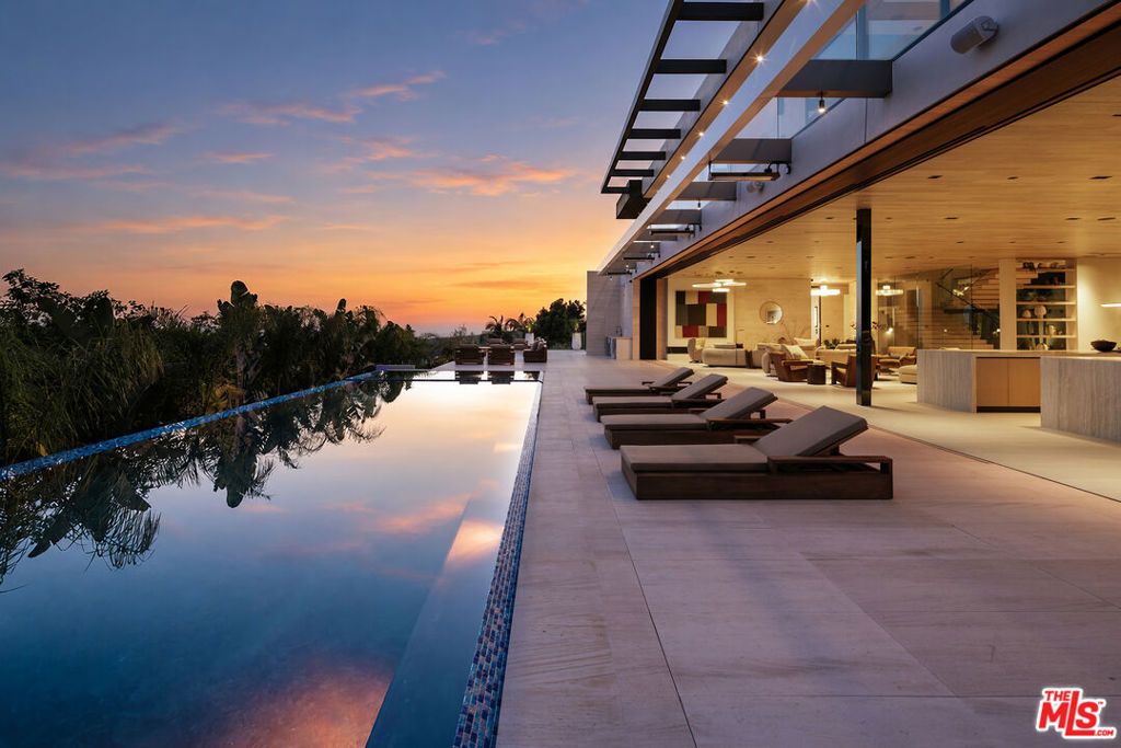 1210 Chickory Lane, Los Angeles, CA 90049 — exterior