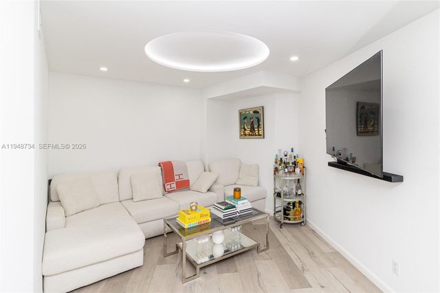 3180 S Ocean Dr 619, Hallandale Beach, FL 33009