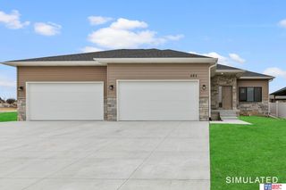401 Half Moon Drive, Lincoln, NE 68527