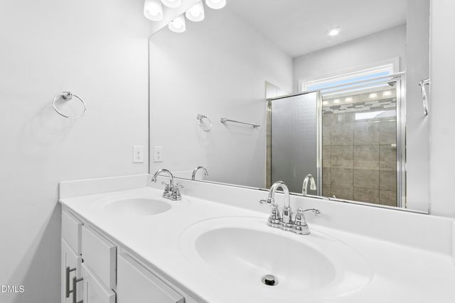 185 Stornoway Lane, Clayton, NC 27527