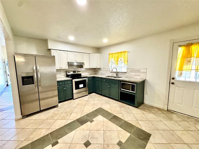 7203 Addicks Clodine Road, Houston, TX 77083