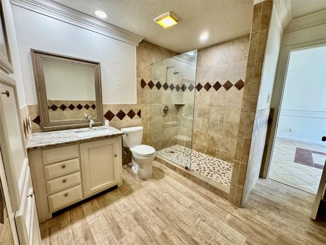 7203 Addicks Clodine Road, Houston, TX 77083