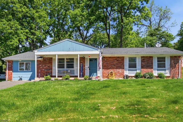 23 Marudy Drive, Clinton Town, NJ 08809