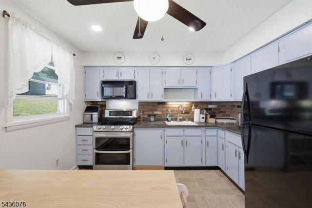 23 Marudy Drive, Clinton Town, NJ 08809