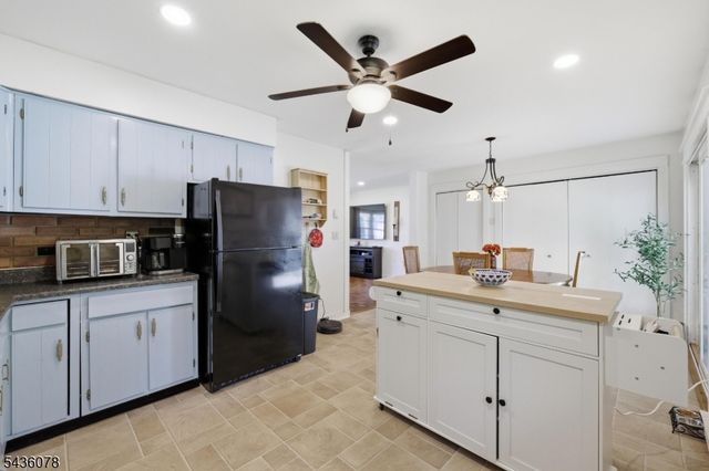 23 Marudy Drive, Clinton Town, NJ 08809