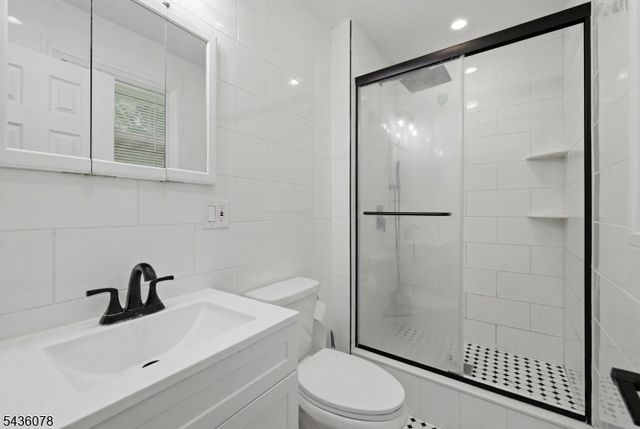 23 Marudy Drive, Clinton Town, NJ 08809