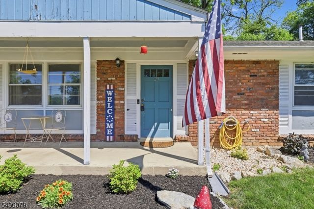 23 Marudy Drive, Clinton Town, NJ 08809
