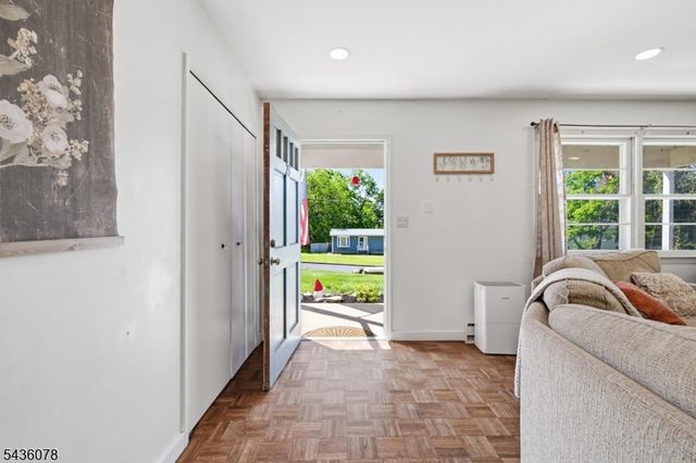 23 Marudy Drive, Clinton Town, NJ 08809
