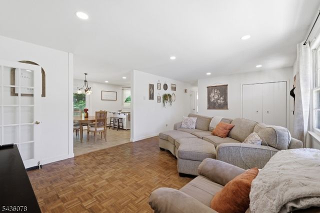 23 Marudy Drive, Clinton Town, NJ 08809