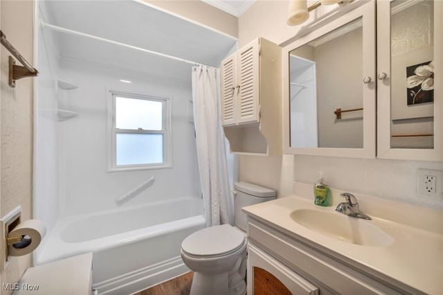 79 Selden Avenue, Akron, OH 44301