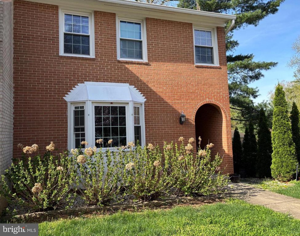 8361 THOMPSON RD, Annandale, VA 22003