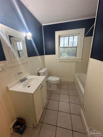 14 E Strong St, Pensacola, FL 32501