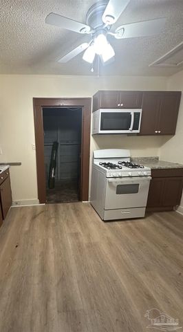 14 E Strong St, Pensacola, FL 32501