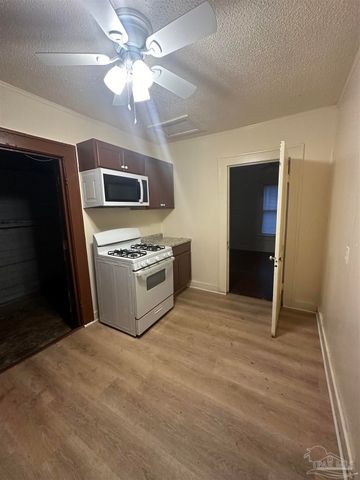 14 E Strong St, Pensacola, FL 32501