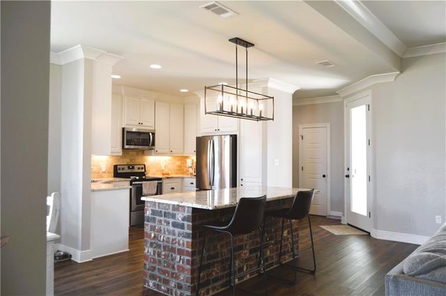 517 FELICIANA Drive, Pineville, LA 71360