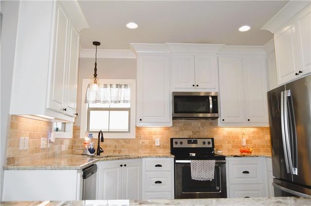 517 FELICIANA Drive, Pineville, LA 71360