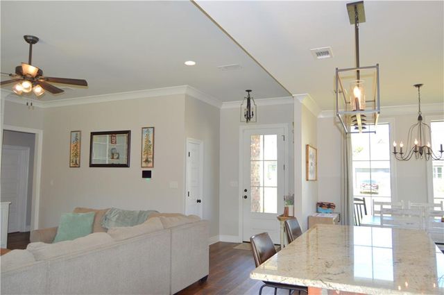 517 FELICIANA Drive, Pineville, LA 71360