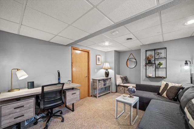 7277 S Dover Hill COURT, Franklin, WI 53132