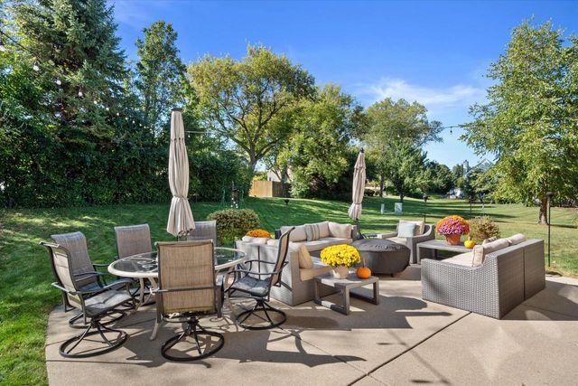 7277 S Dover Hill COURT, Franklin, WI 53132