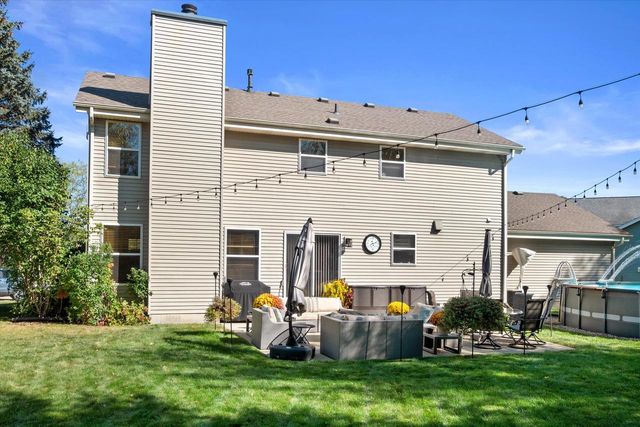 7277 S Dover Hill COURT, Franklin, WI 53132