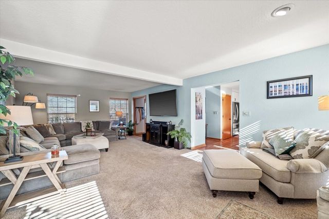 7277 S Dover Hill COURT, Franklin, WI 53132