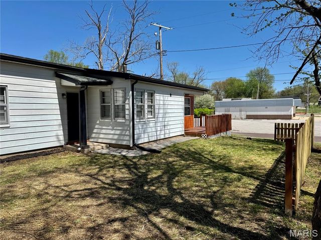 1024 South Charles Street, Belleville, IL 62220