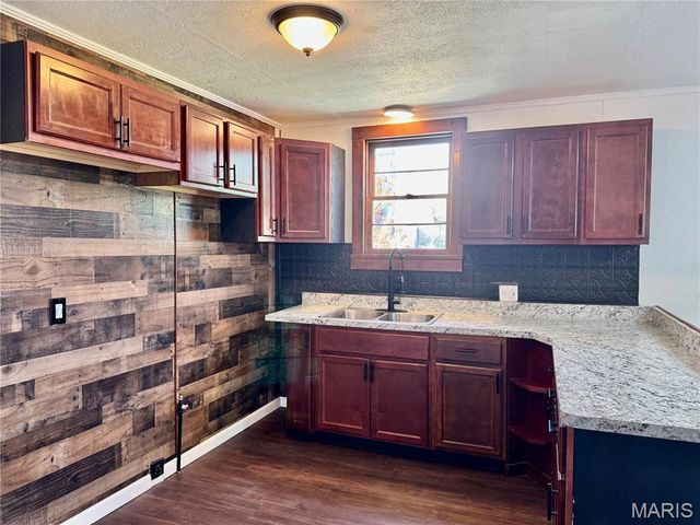 1024 South Charles Street, Belleville, IL 62220