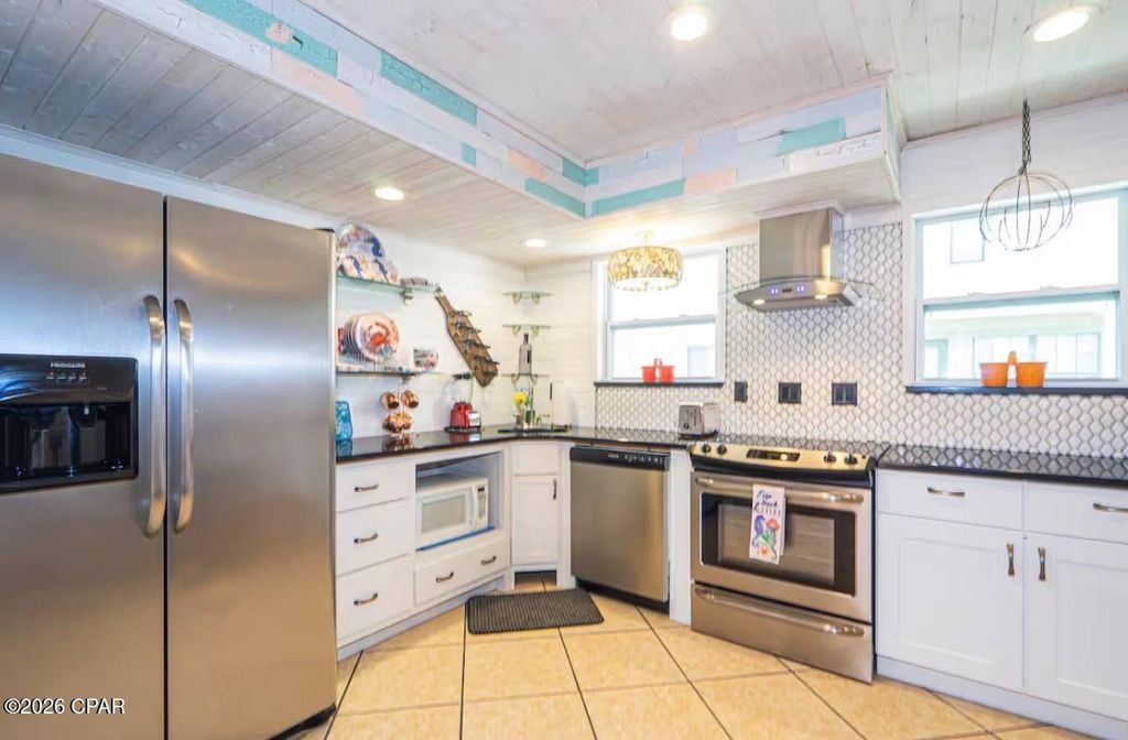 Image 10 of property listing at 117 Cindy Lane, Panama City Beach, FL 32407