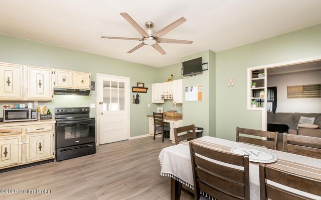 9701 Seatonville Rd, Louisville, KY 40291