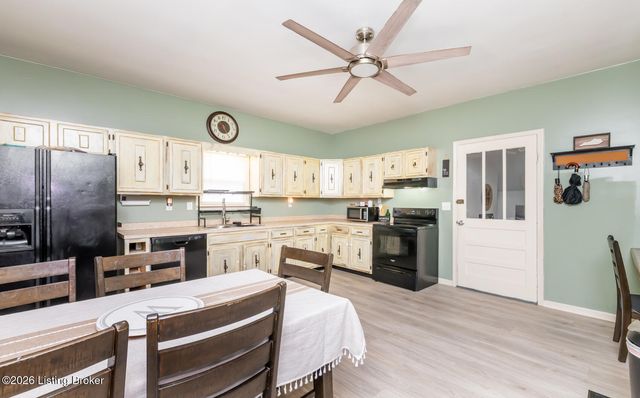 9701 Seatonville Rd, Louisville, KY 40291