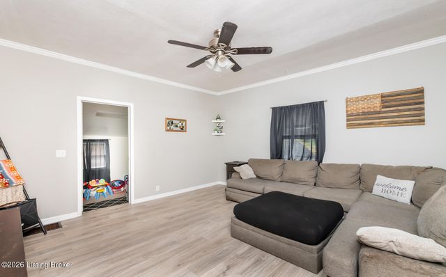 9701 Seatonville Rd, Louisville, KY 40291