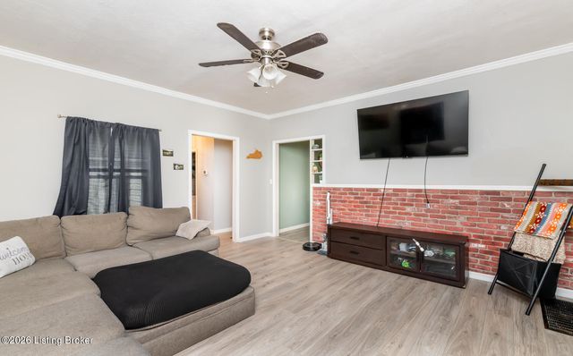 9701 Seatonville Rd, Louisville, KY 40291