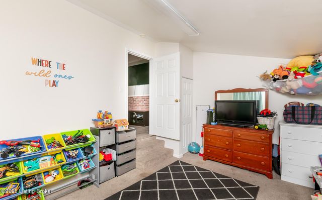 9701 Seatonville Rd, Louisville, KY 40291