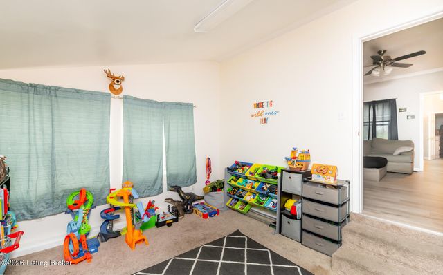 9701 Seatonville Rd, Louisville, KY 40291