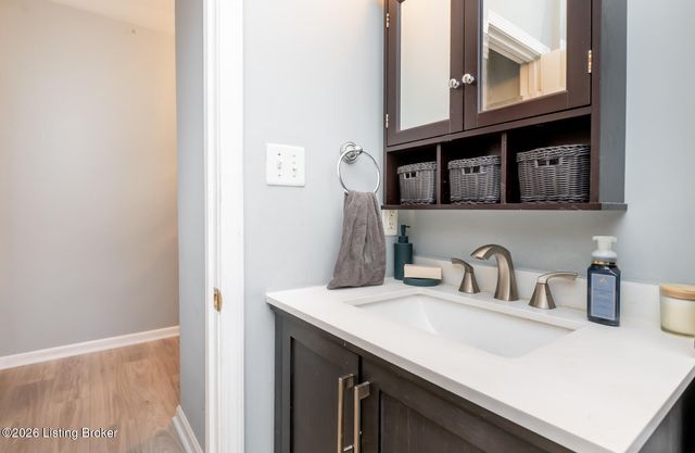 9701 Seatonville Rd, Louisville, KY 40291