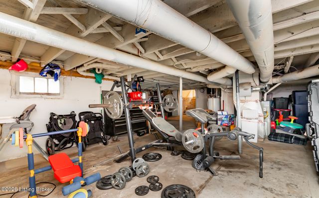 9701 Seatonville Rd, Louisville, KY 40291