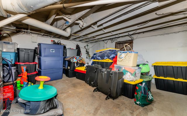 9701 Seatonville Rd, Louisville, KY 40291