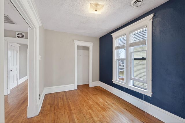 451 Madison Street NE, Minneapolis, MN 55413