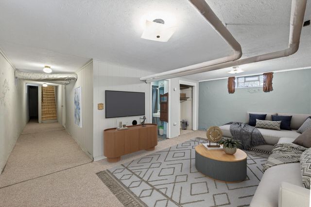 451 Madison Street NE, Minneapolis, MN 55413