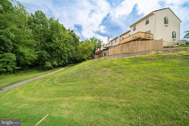3512 WOOD CREEK DR, Suitland, MD 20746