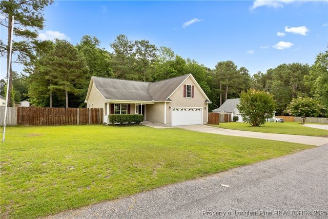 137 Boulder Court, Raeford, NC 28376