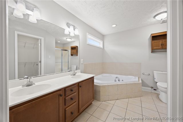 137 Boulder Court, Raeford, NC 28376