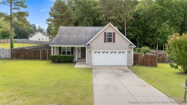 137 Boulder Court, Raeford, NC 28376