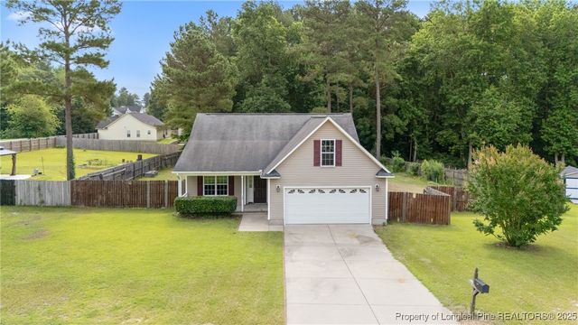 137 Boulder Court, Raeford, NC 28376
