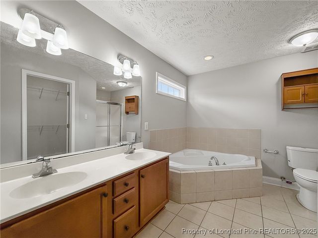 137 Boulder Court, Raeford, NC 28376
