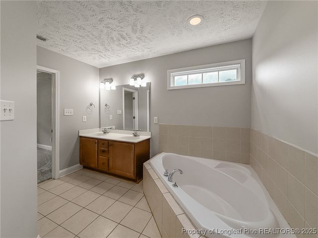 137 Boulder Court, Raeford, NC 28376